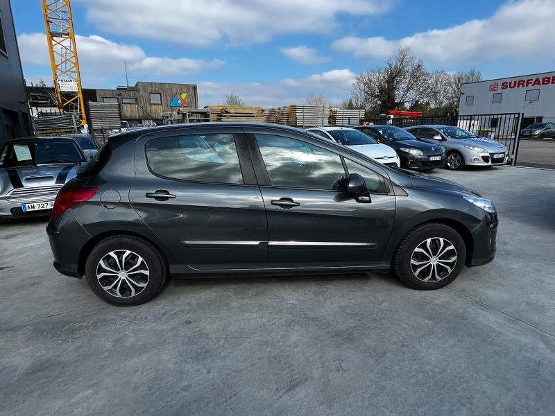 PEUGEOT 3081.6 HDi 110 Premium 