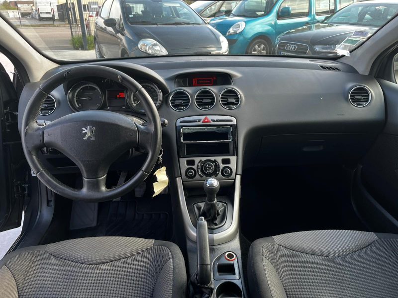PEUGEOT 3081.6 HDi 110 Premium 