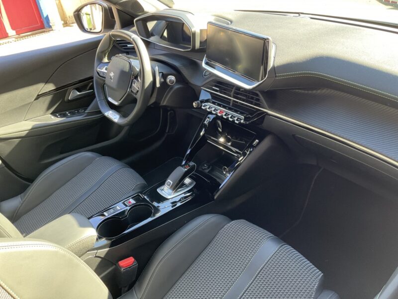 PEUGEOT 208 1.2 PureTech GT 100 CV GARANTIE 12 MOIS