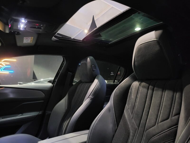 PEUGEOT 308 III PureTech 130cv EAT8 GT PACK TOIT OUVRANT / CARPLAY / SIEGES ELECT MEMOIRE CHAUFF