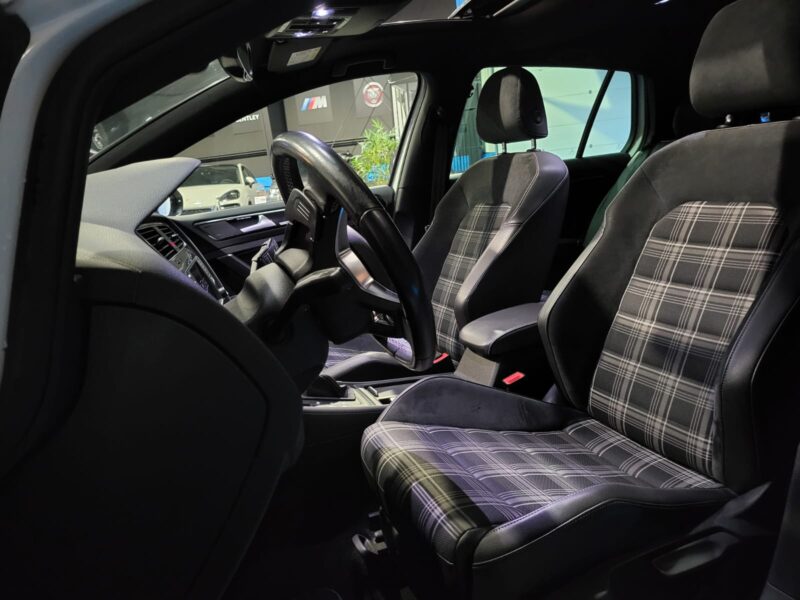 VOLKSWAGEN GOLF VII 7/ 2.0 GTD 184cv /TOIT OUVRANT/ CARPLAY/SUIVIE VOLKSWAGEN