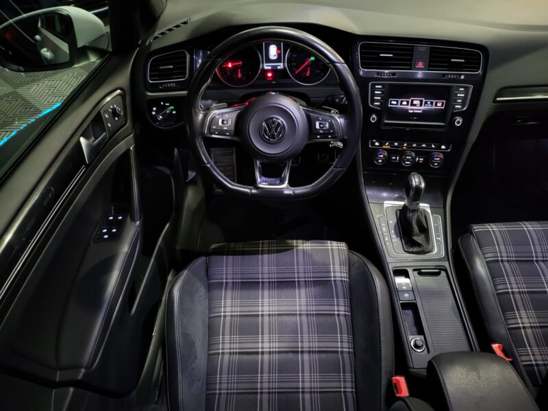 VOLKSWAGEN GOLF VII 7/ 2.0 GTD 184cv /TOIT OUVRANT/ CARPLAY/SUIVIE VOLKSWAGEN