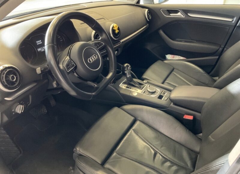 AUDI A3 III SPORTBACK 2.0 TDI 150 Cv TOIT OUVRANT BOITE AUTO S-TRONIC 7 CUIR CAMERA GPS Garantie1an