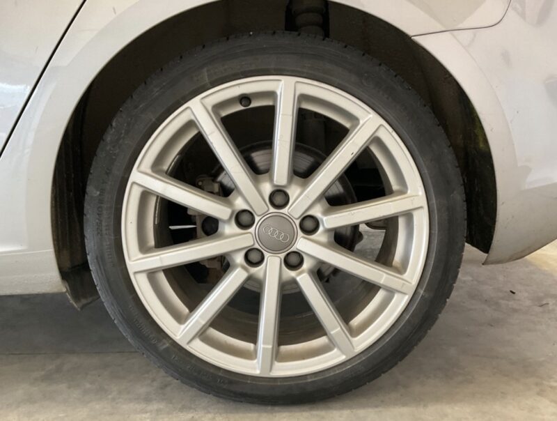 AUDI A3 III SPORTBACK 2.0 TDI 150 Cv TOIT OUVRANT BOITE AUTO S-TRONIC 7 CUIR CAMERA GPS Garantie1an