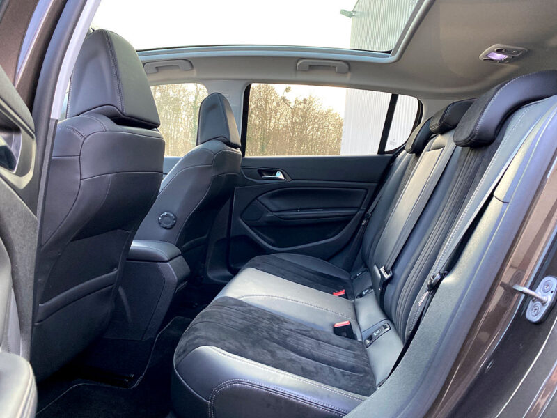 PEUGEOT 308 II 1.6 THP 155 Cv FELINE / TOIT PANO CAMERA RECUL ECRAN GPS CRIT AIR 1 - Garantie1an