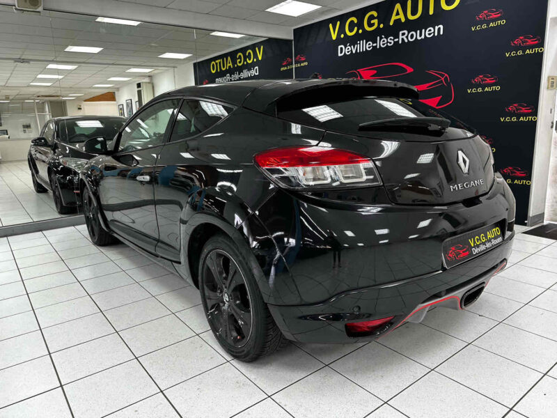 RENAULT MEGANE III Coupé 1.5 dCi 105 eCo2 Dynamique Pack RS