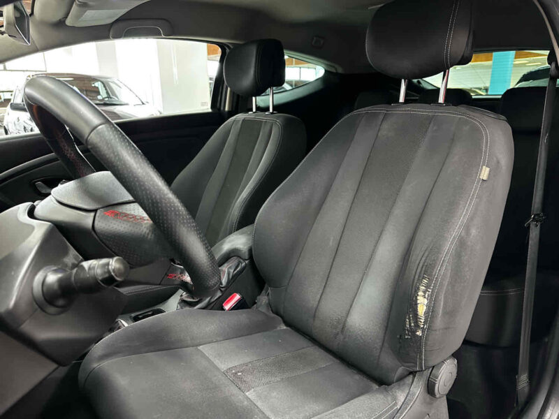 RENAULT MEGANE III Coupé 1.5 dCi 105 eCo2 Dynamique Pack RS