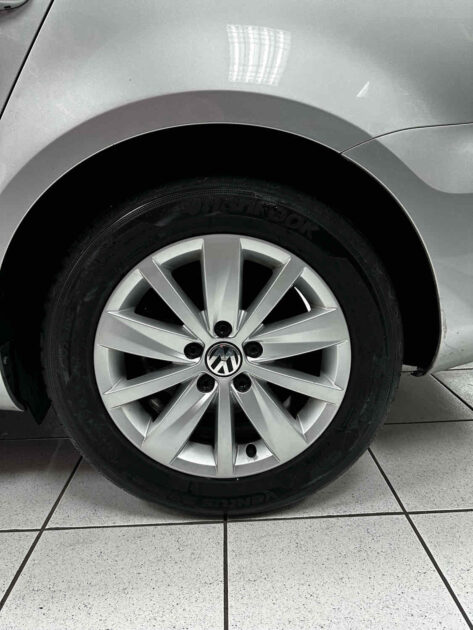 VOLKSWAGEN PASSAT B7 1.6 TDI 105ch Confortline Business