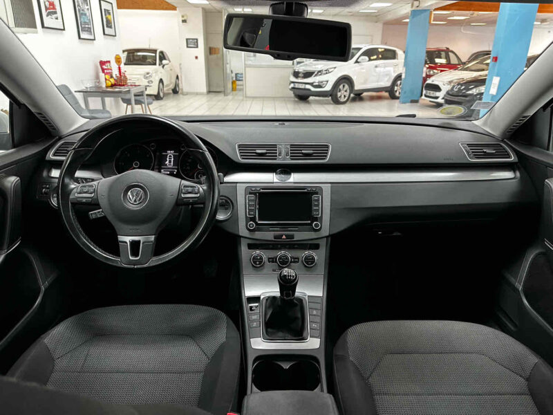 VOLKSWAGEN PASSAT B7 1.6 TDI 105ch Confortline Business