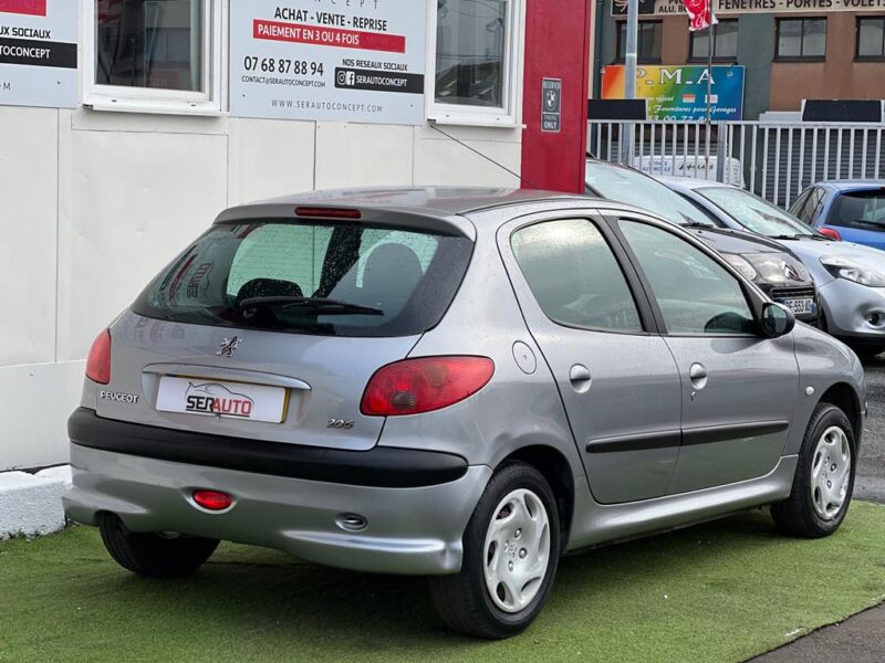 PEUGEOT 206 2003
