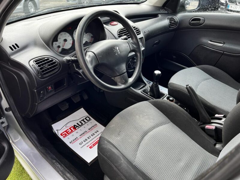 PEUGEOT 206 2003