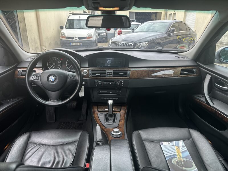 BMW 325 i PACK LUXE BOITE AUTOMATIQUE PAYER EN 4 X 