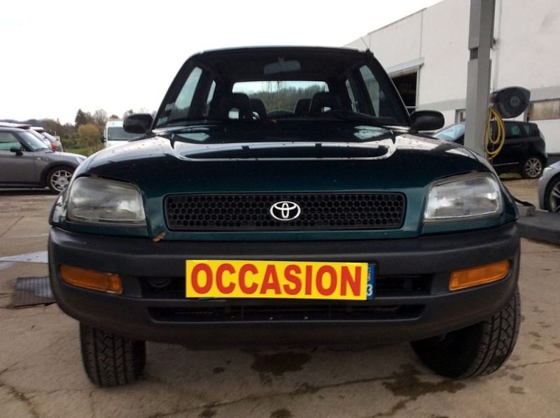 TOYOTA RAV 4 2.0 GX 129 CV ATTELAGE 10CV ESSENCE 