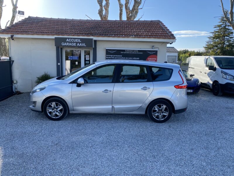 RENAULT GRAND SCÉNIC III 2011