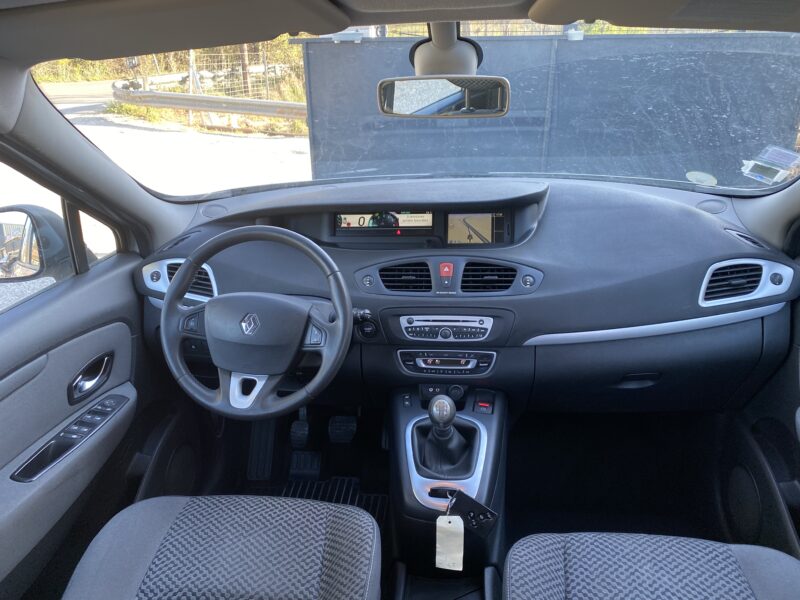 RENAULT GRAND SCÉNIC III 2011