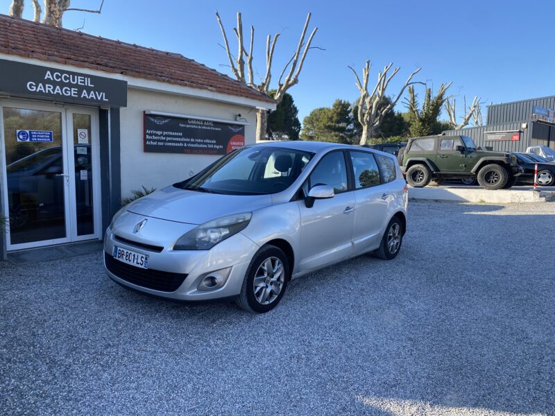 RENAULT GRAND SCÉNIC III 2011