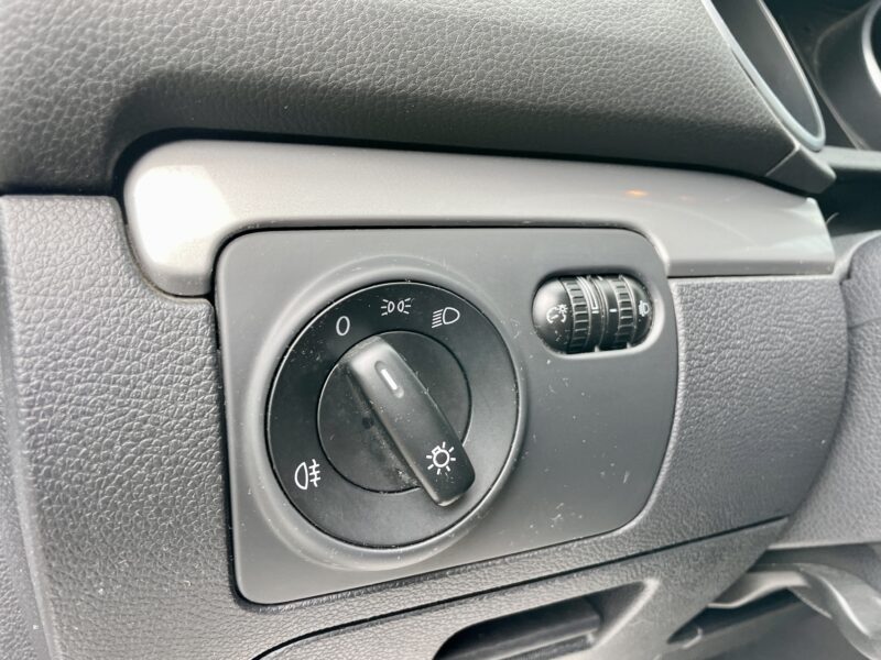 VOLKSWAGEN GOLF VI 2012