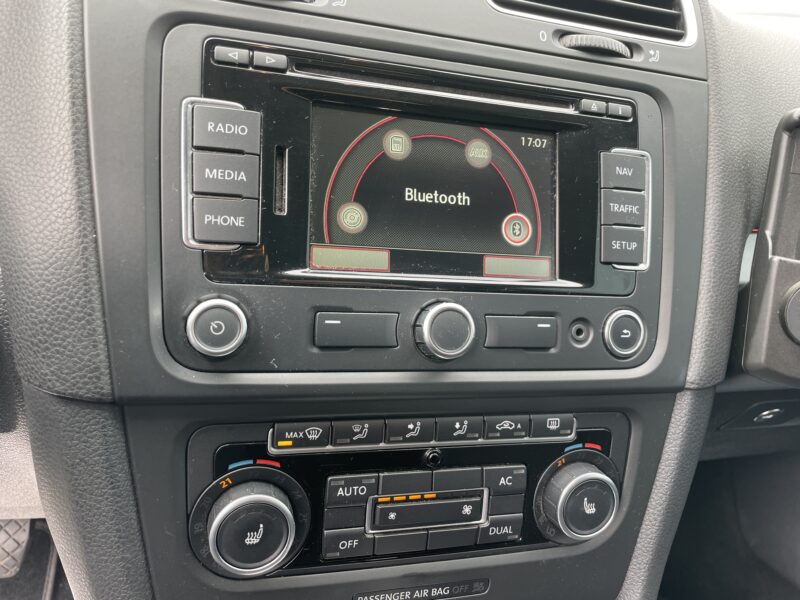 VOLKSWAGEN GOLF VI 2012