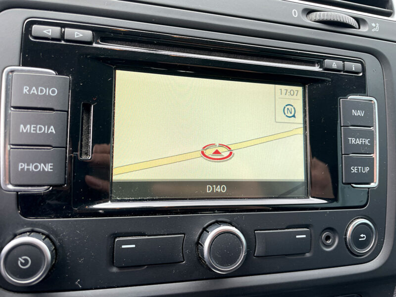 VOLKSWAGEN GOLF VI 2012