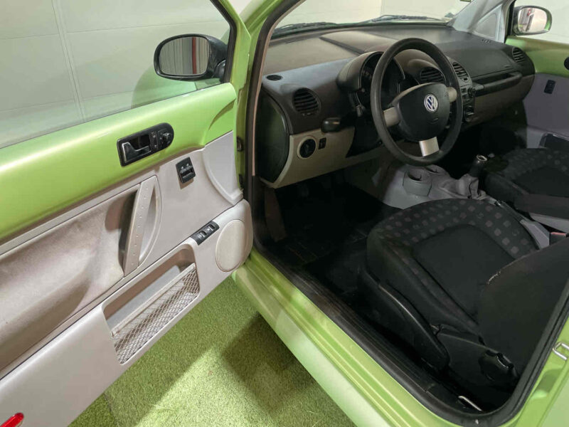 VOLKSWAGEN NEW BEETLE 2002 1.4 75cv