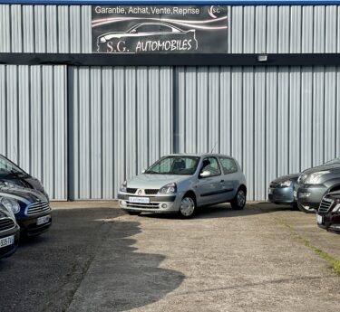 RENAULT CLIO II 2001