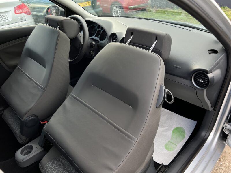 SEAT IBIZA III 1.2 64 Cv - 5 PLACES / CLIMATISATION 76 700 Kms - Garantie1an