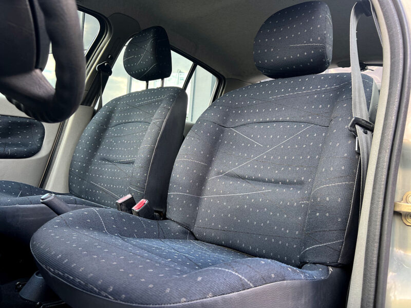 RENAULT CLIO II PHASE 2 1.2 60 Cv 5 PORTES / CLIMATISATION KIT BLUETOOTH USB - Garantie1an