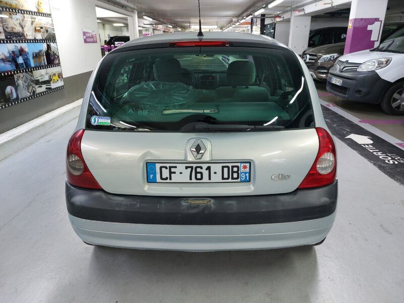 RENAULT CLIO II phase 2 1.4 98 CONFORT DYNAMIQUE