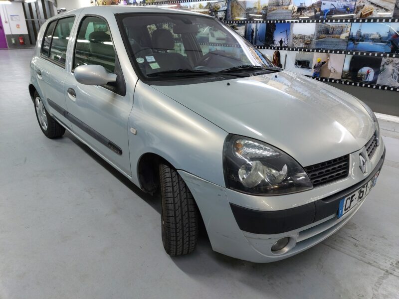 RENAULT CLIO II phase 2 1.4 98 CONFORT DYNAMIQUE