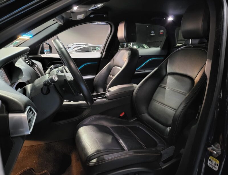 JAGUAR F-PACE 2.0 BI-TURBO 240 CV 25d AWD R-SPORT CAMERA/ SIEGE ELECTRIQUE / PACK BLACK