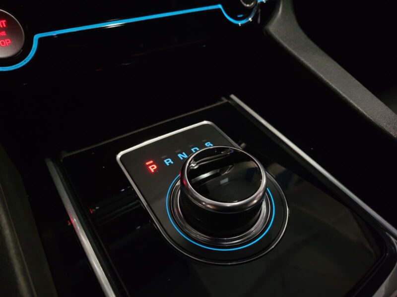 JAGUAR F-PACE 2.0 BI-TURBO 240 CV 25d AWD R-SPORT CAMERA/ SIEGE ELECTRIQUE / PACK BLACK