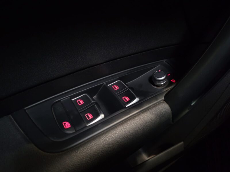 AUDI A1 ULTRA SPORTBACK 1.4 TDI 90cv AMBITION TOIT GRIS