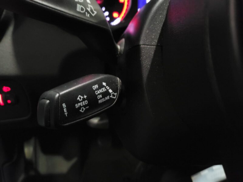 AUDI A1 ULTRA SPORTBACK 1.4 TDI 90cv AMBITION TOIT GRIS