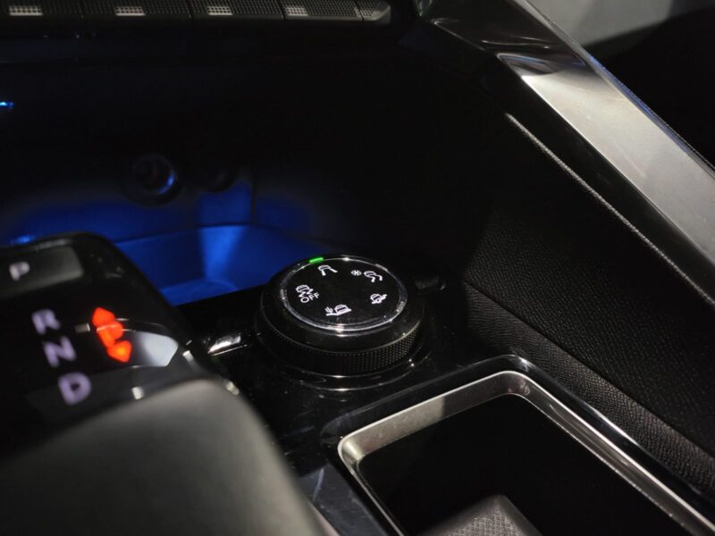 PEUGEOT 3008 II 1.2 PureTech 130cv EAT8 ALLURE 1er MAIN ENTRETIEN PEUGEOT