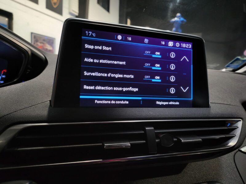 PEUGEOT 3008 II 1.2 PureTech 130cv EAT8 ALLURE 1er MAIN ENTRETIEN PEUGEOT