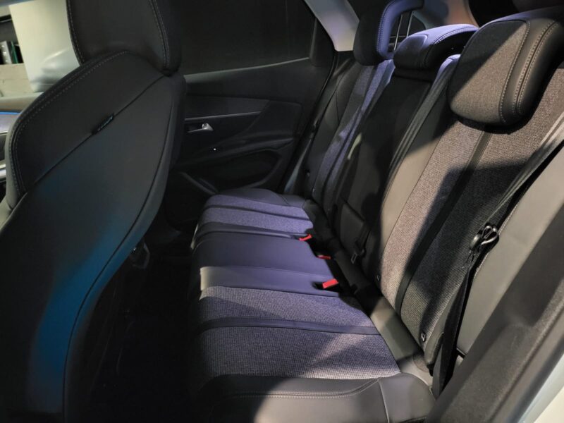 PEUGEOT 3008 II 1.2 PureTech 130cv EAT8 ALLURE 1er MAIN ENTRETIEN PEUGEOT