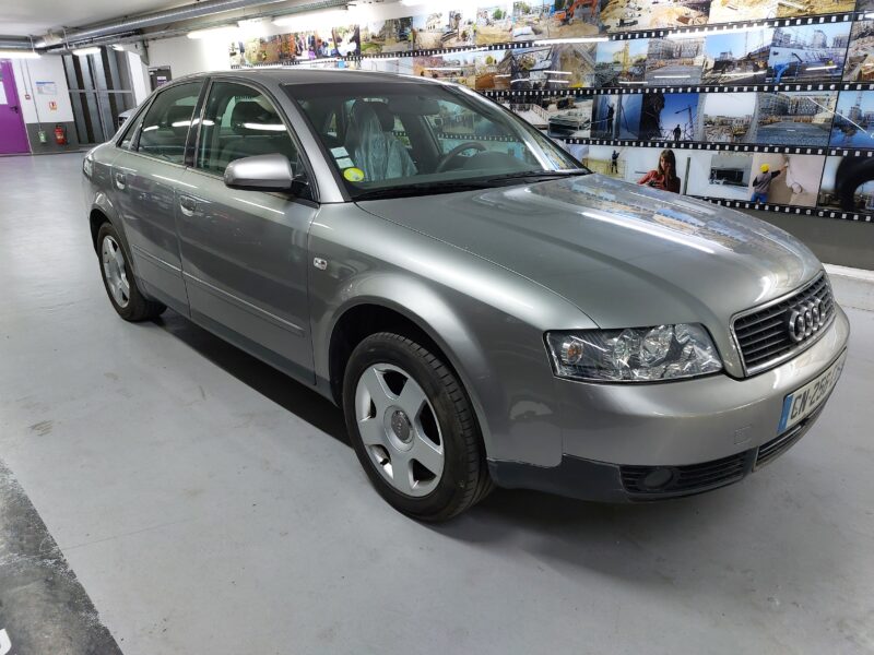AUDI A4 2.0 130 PACK RIEN A PREVOIR