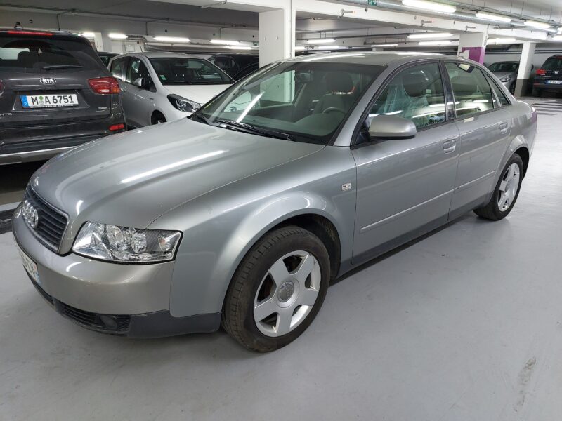 AUDI A4 2.0 130 PACK RIEN A PREVOIR