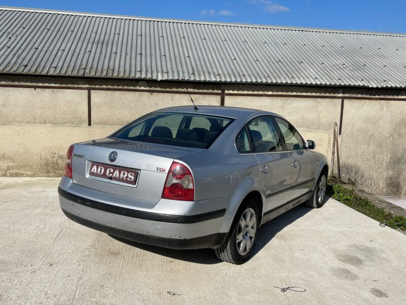 VOLKSWAGEN PASSAT B5.5 2003