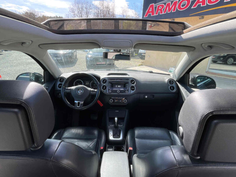 VOLKSWAGEN TIGUAN 2011