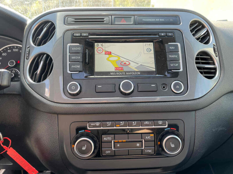 VOLKSWAGEN TIGUAN 2011