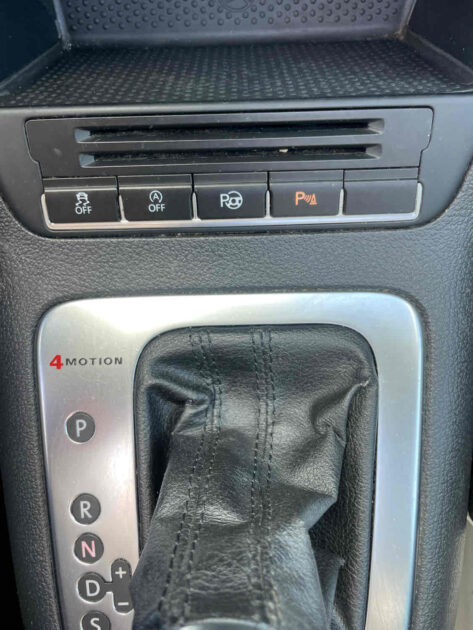 VOLKSWAGEN TIGUAN 2011