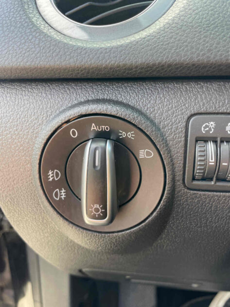 VOLKSWAGEN TIGUAN 2011