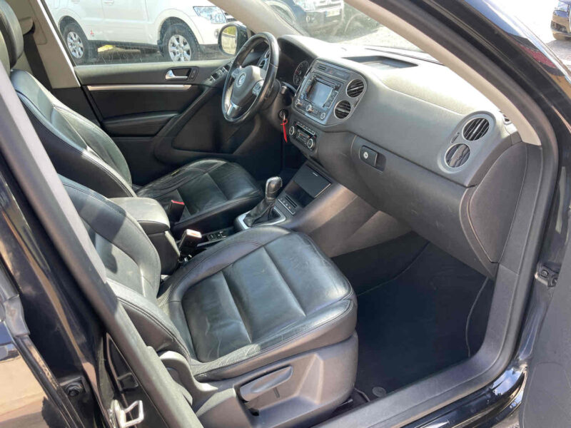 VOLKSWAGEN TIGUAN 2011