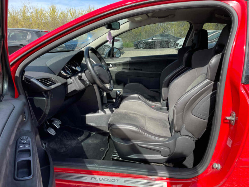 PEUGEOT 207 3 portes RC 1.6 THP 175cv GARANTIE 1 AN