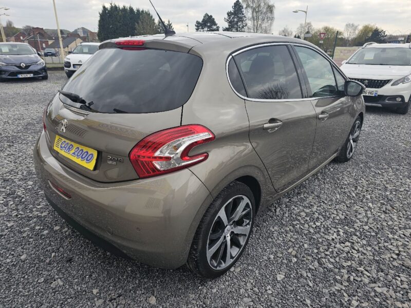 PEUGEOT 208 1.6 HDI 115 CHV FELINE 
