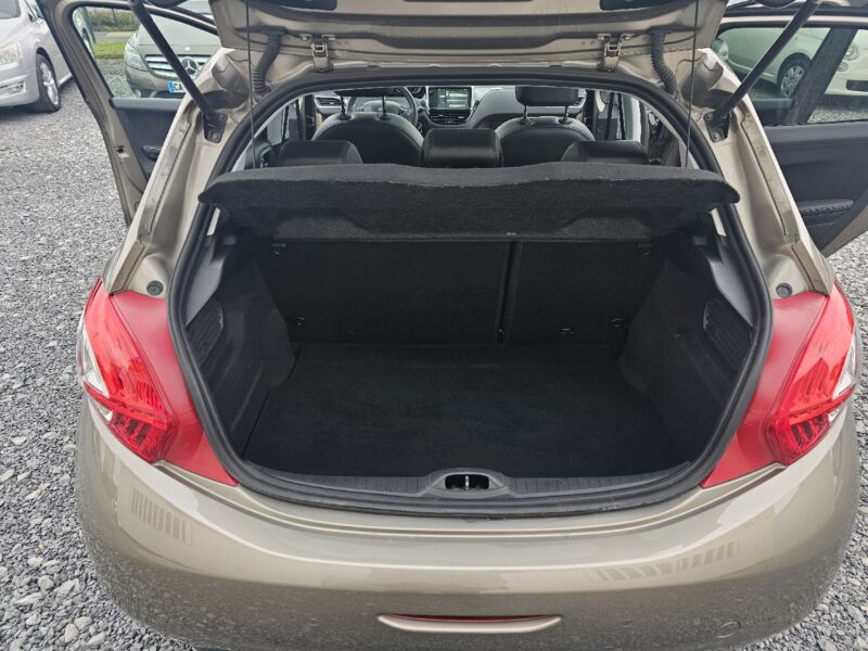 PEUGEOT 208 1.6 HDI 115 CHV FELINE 