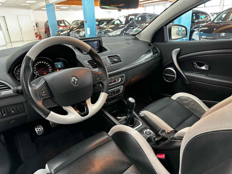 RENAULT MEGANE III Coupé 2.0 dCi 165ch GT