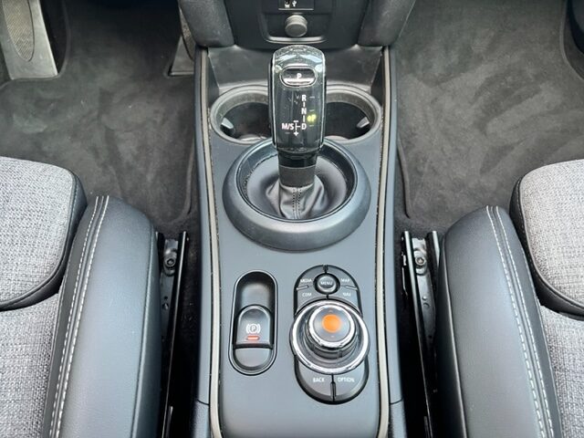 Mini COUNTRYMAN COOPER 102CH LONGSTONE BVA7 122G