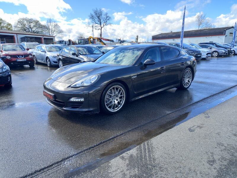 PORSCHE PANAMERA 2011